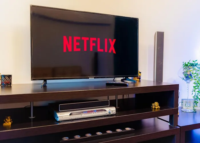 Comfy With Private Parking And Netflix Apartment *