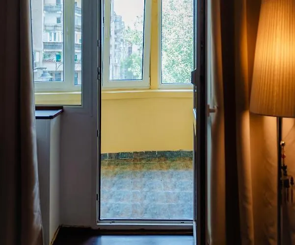 Comfy With Private Parking And Netflix Apartment