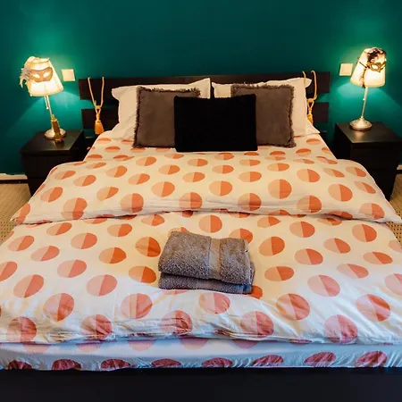 Comfy With Private Parking And Netflix Apartament