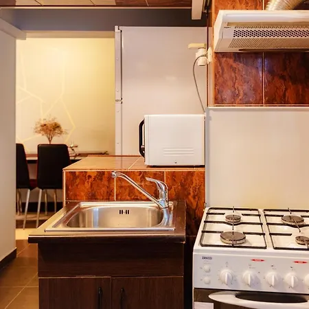 Comfy With Private Parking And Netflix Apartament