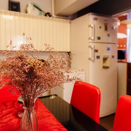 Comfy With Private Parking And Netflix *