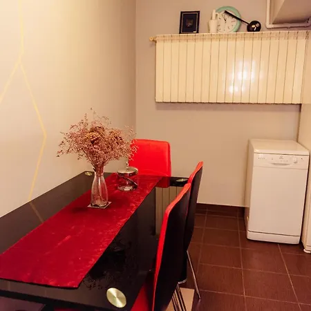 Comfy With Private Parking And Netflix *