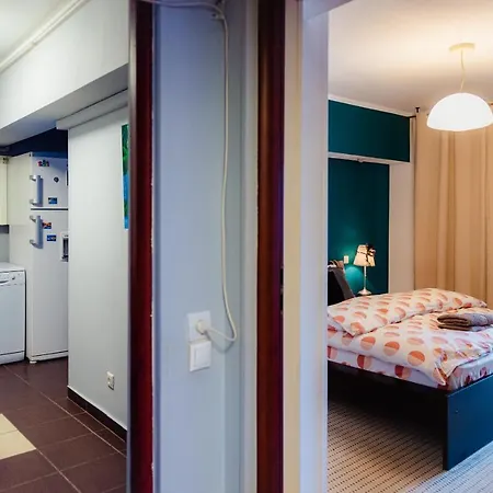 Comfy With Private Parking And Netflix