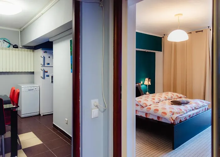 Comfy With Private Parking And Netflix