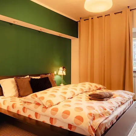 Comfy With Private Parking And Netflix *