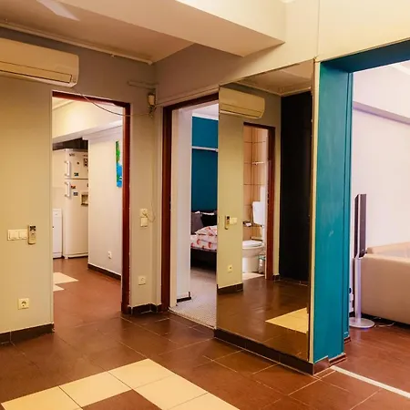 Comfy With Private Parking And Netflix * Бухарест