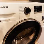 Comfy With Private Parking And Netflix Bukarest